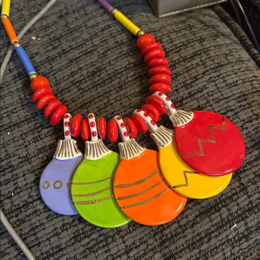 VTG RubyZ Ceramic Christmas Ornaments Necklace Candace Loheed